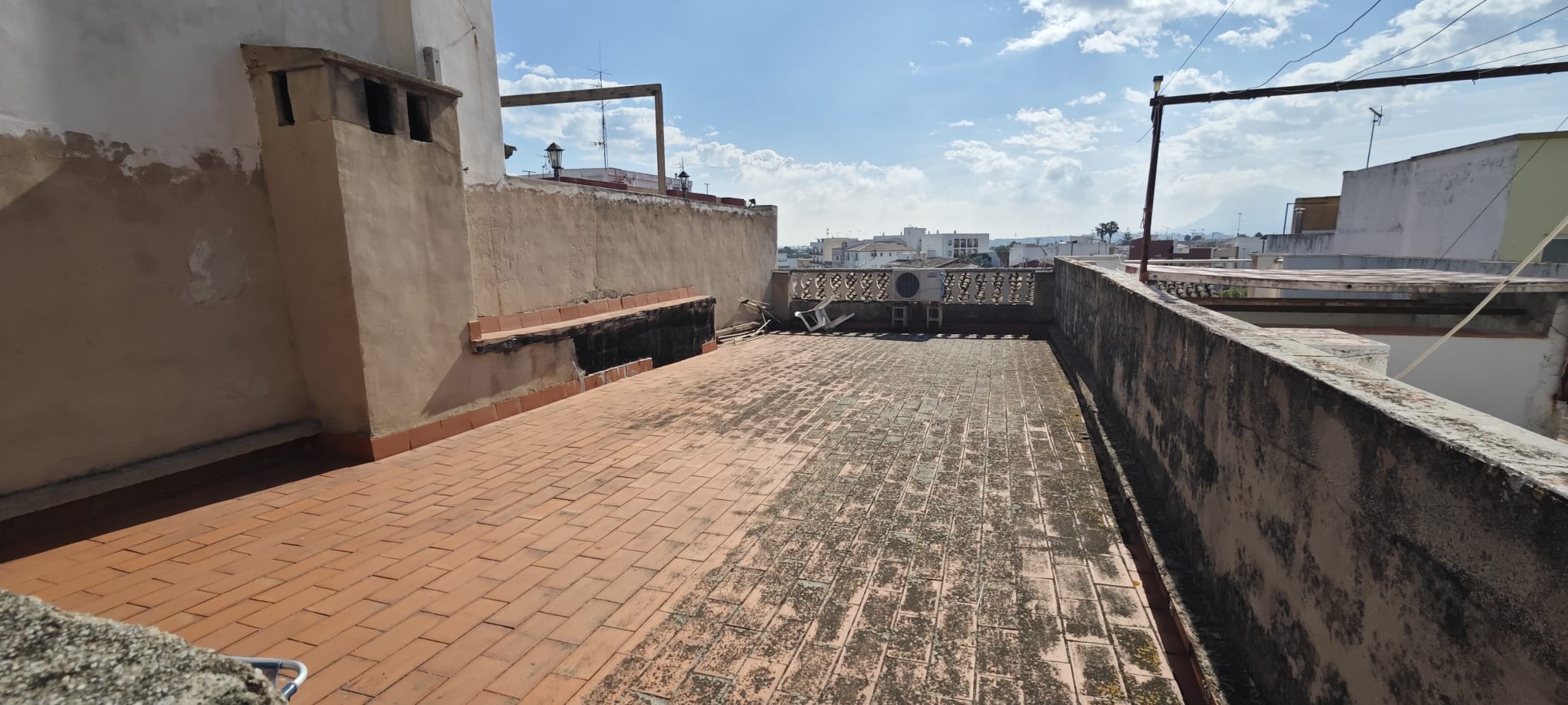 CASA DE PUEBLO MUY CENTRICA EN EL VERGEL / Realizamos la AutoRenovacion