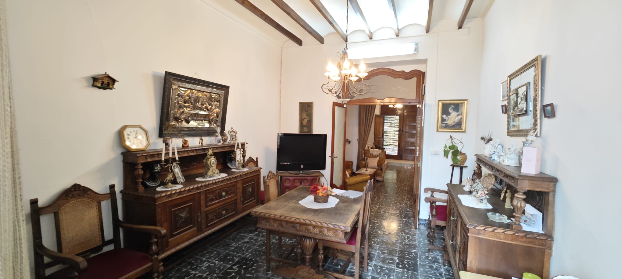 MAISON DE VILLE EN DUPLEX AVEC COUR PAYSAGÉE